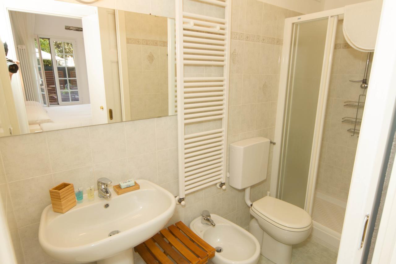Residence Villa Ombrosa Spotorno Exterior photo